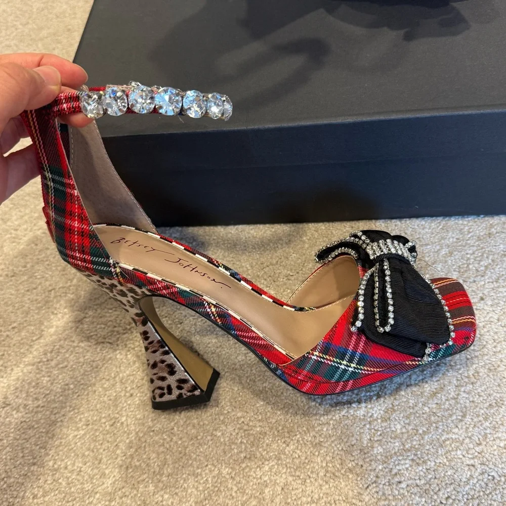 Betsy Johnson plaid print with Black Bow Heels - Picture 3 of 5